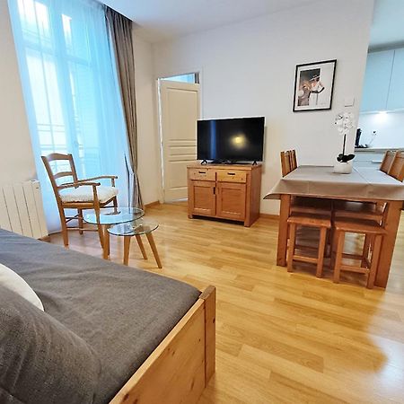 L'Eterlou, T3, Centre Luchon, Wifi, Casier A Skis, Ascenseur, 6 Personnes Bagneres-de-Luchon Exterior foto